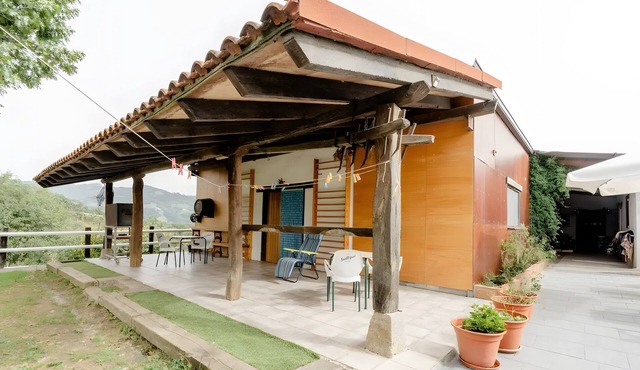 Chalet 'Alarpe Aterpetxea' with Mountain Views, Shared Terrace and Garden