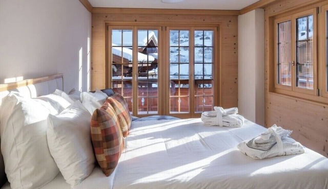Chalet Alia is a beautiful, large single family home