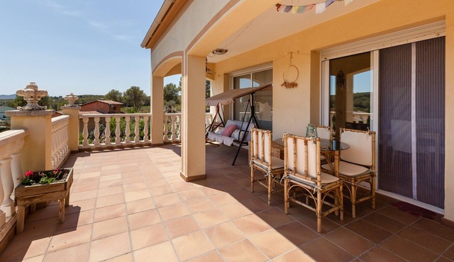Chalet "Alma" with Mountain View, Private Garden & Wi-Fi