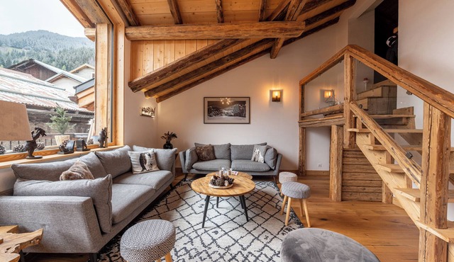Chalet "Alouette" with Private Terrace, 2 Balconies & Wi-Fi