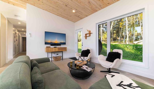 Chalet Alpaga 21: Sauna, Hot Tub & Forest Views