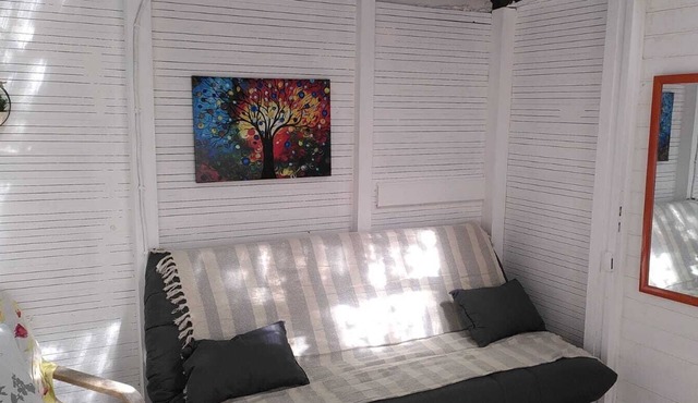 Chalet and caravans in a private wooded area of 1,000 m².