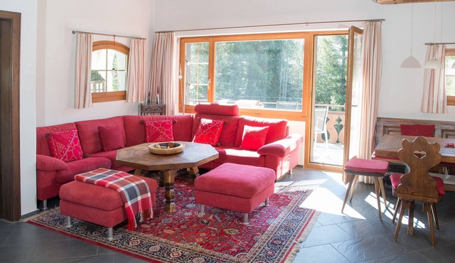 Chalet apartment with whirlpool