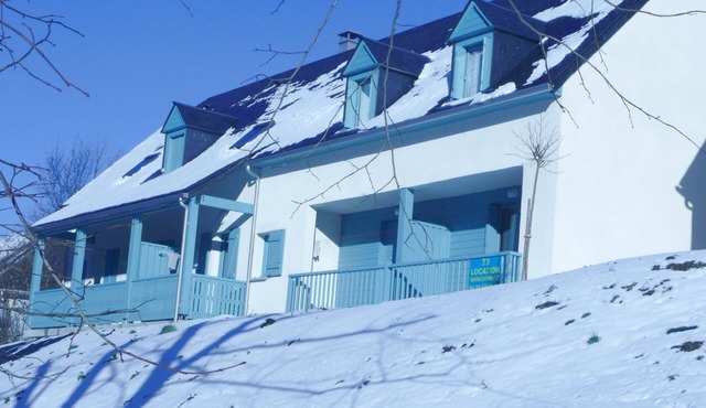 Chalet Apartment T3 bright 2 bedrooms near town and ski slopes Peyrelance