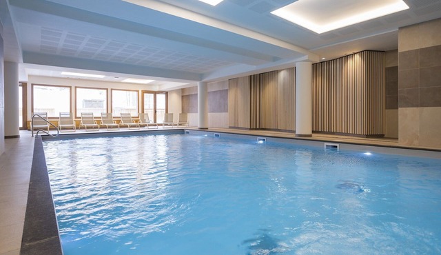 Chalet Apartment with Pool