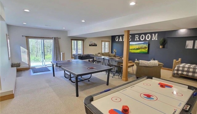 Chalet Après: EVL Chalet w Game Rm + Slopes 5 min
