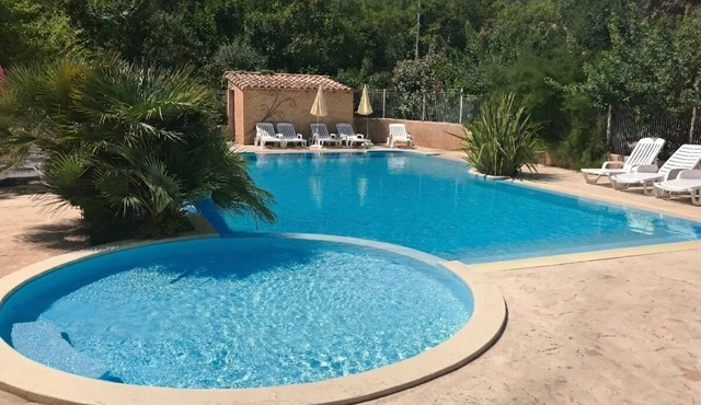 Chalet Ardèche Sud air-conditioned swimming pool, near river, Gravières (Les VANS)