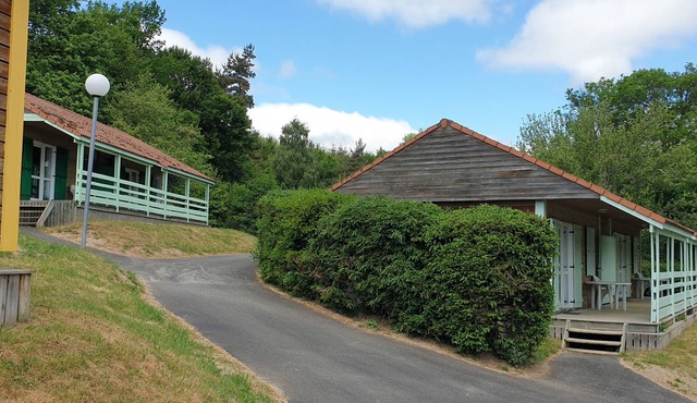 Chalet 'Aster Pour 12 Prix Weekend' with Mountain View, Shared Pool and Wi-Fi