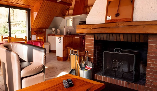 Chalet at the Foot of the Ars Waterfall – Tranquility, Nature, and Authenticity