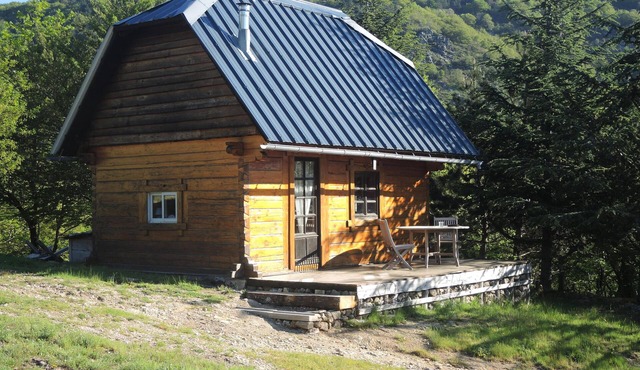 chalet at the top of Languedoc