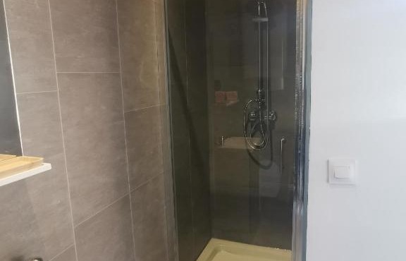 Chalet atypique centre équestre