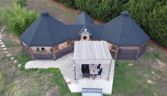 CHALET ATYPIQUE LOLA type KOTA location en gîte