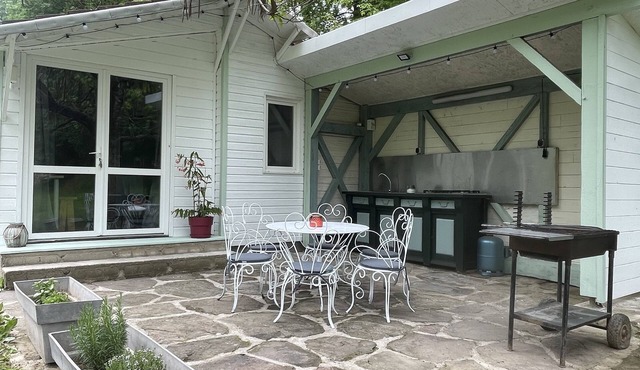 Chalet au Bord de Létang, Proche de Sites Touristiques du Lot et de la Dordogne