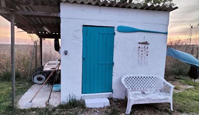 Chalet au bord de l'étang.