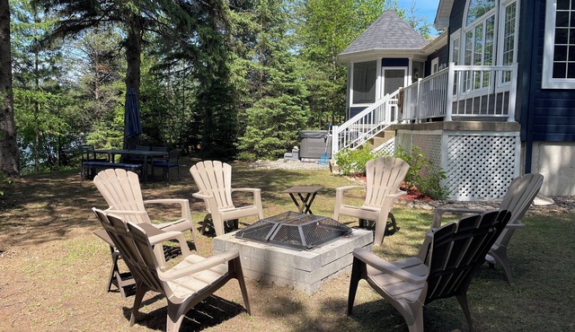 Chalet au bord de l’eau avec Spa vue nature