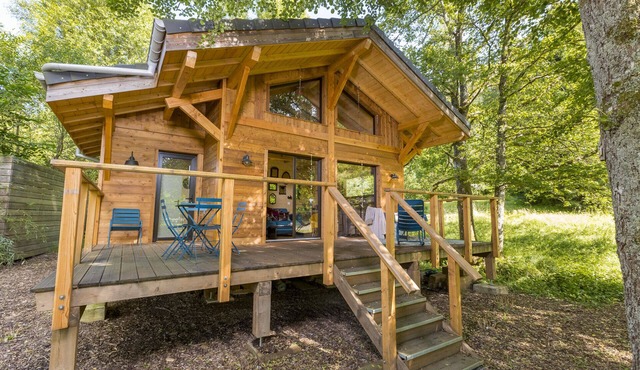 Chalet au bord de l'eau en pleine nature près de la montagne et de l'Alsace