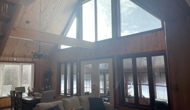 Chalet au Bord de la Rivière & à Proximité de Sentiers de Randonnée Incroyables
