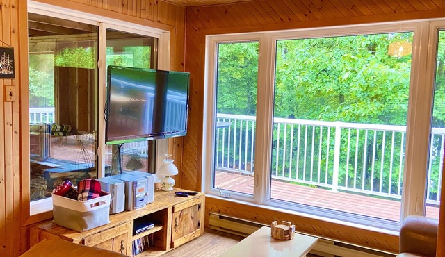 Chalet au Bord de Leau, à Proximité de Sentiers de Randonnée et Mont se ski