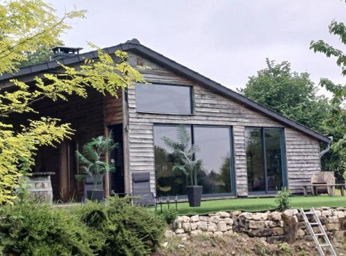 Chalet avec bain à remous à Saint-Loup-Terrier