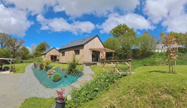 Chalet Avec Bain à Remous Privatif Près du Canal