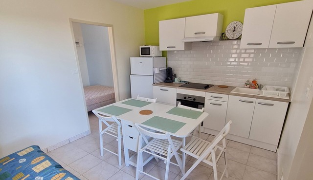 Chalet Avec Jardin à la Campagne, Proche Circuit Bugatti et zoo de la Flèche