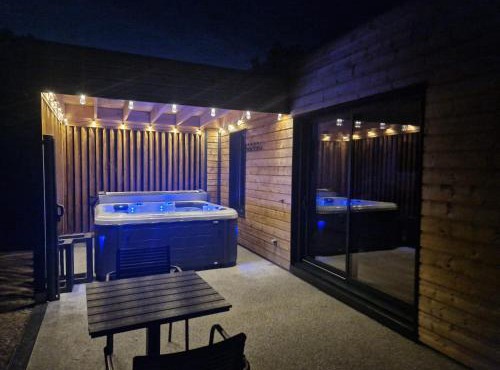 Chalet avec son jacuzzi privé