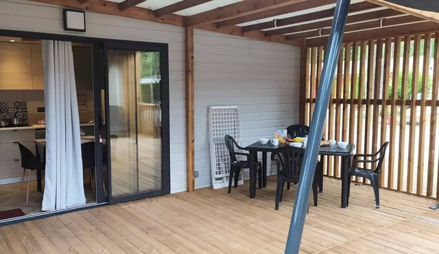 Chalet Badiane Premium + 35m2 (2x - 4/6 pers) + Terrasse 19m2 + LV + TV + 2SDB + Clim 6 persons