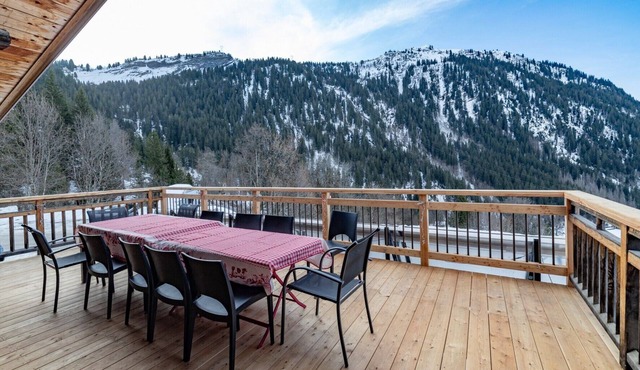 Chalet "Beaufortain La Pachna" in Hauteluce with Garden and Parking