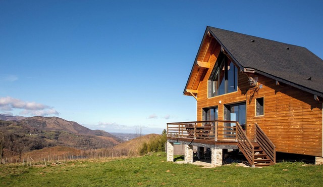 Chalet Belle vue Montagne Entre Bagnères et Lourdes