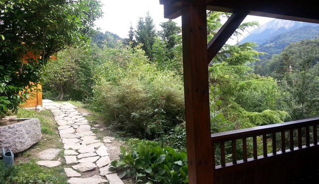 Chalet between lake and mountains SPA