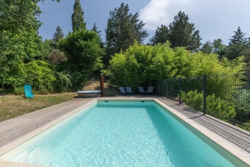 Chalet Blanc - Piscine Partagée
