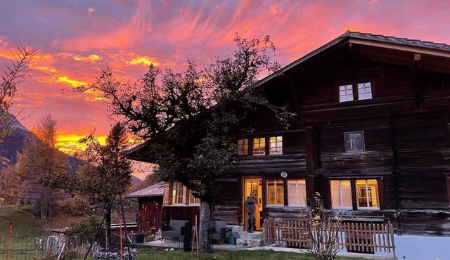 Chalet Brünig mit zwei Wohnungen by Interhome