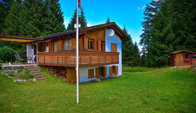 Chalet Brambrüesch near Lenzerheide and Chur