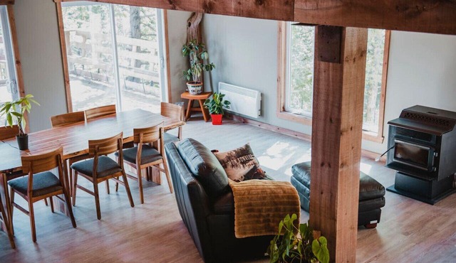 Chalet Cadieux – Waterfront Getaway with Hot Tub, Views & Outdoor Adventures