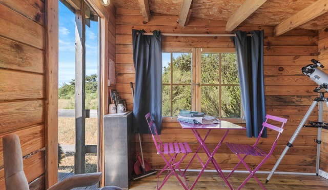 Chalet 'Cabane Aux Étoiles' with Mountain View, Private Terrace and Shared Garden