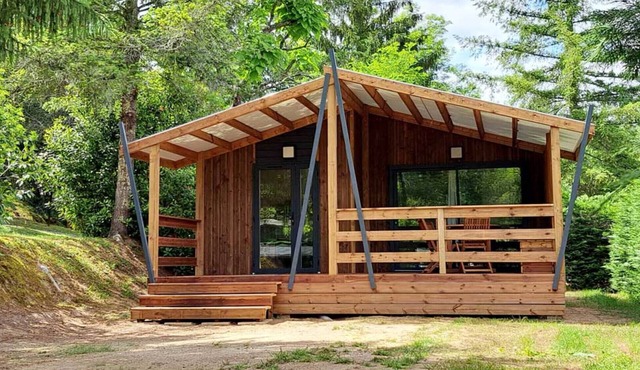 Chalet 'Camping Les Pialades - Mimosa' with Shared Pool, Private Terrace and Garden