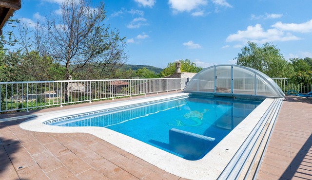 Chalet "Can Tronc" with Mountain View, Shared Pool & Wi-Fi