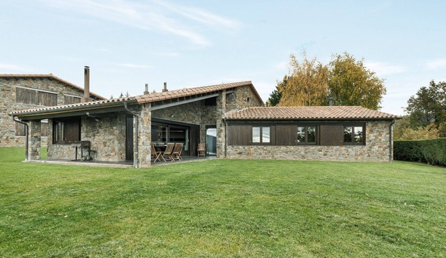 Chalet 'Casa Campelles 1' with Mountain View, Private Terrace and Wi-Fi