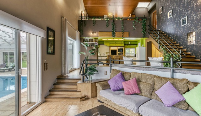 Chalet "Casa Nadia" with Mountain Views, Private Indoor Pool and Wi-Fi