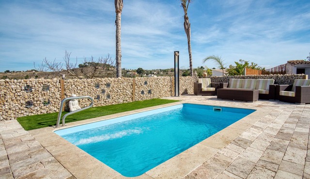 Chalet 'Casa Stone' with Mountain View, Private Pool and Wi-Fi