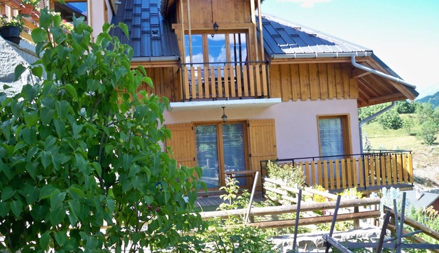 Chalet casi au pied des pistes ! à 800m du télésièges