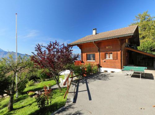 Chalet Chalet Zan-Fleuron by Interhome