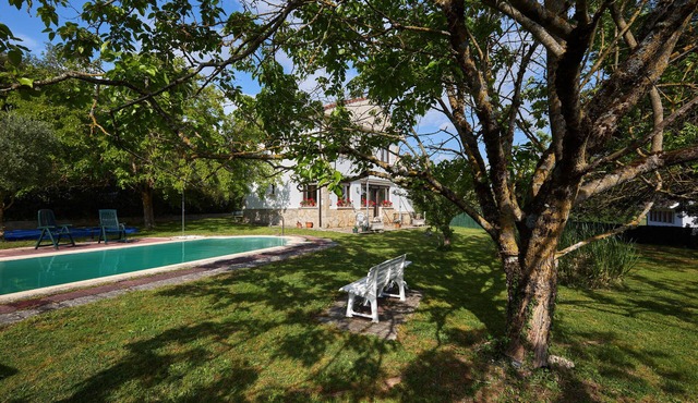 Chalet CON Jardin Y Piscina EN LA Falda DE LA Montaña