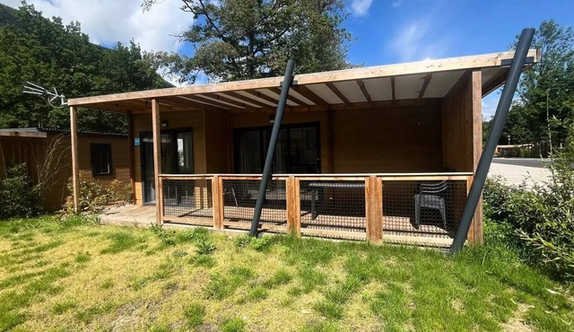 Chalet Confort 42m² - 3 bedrooms + Covered terrace + Reversible air conditioning + TV 6 persons