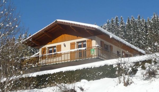 Chalet confortable près de Gérardmer avec cheminée, WiFi et garage, idéal pour familles et groupes