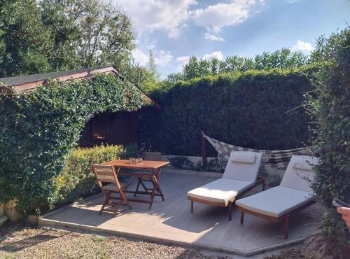 Chalet cosy avec terrasse & hamac, calme, proche plage, parking