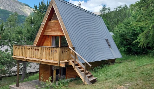 Chalet Cosy | View of the valley | Terrace | Close to skiing & hiking