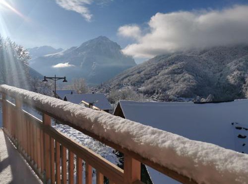 Chalet Coté Cour à 10 min de la Station