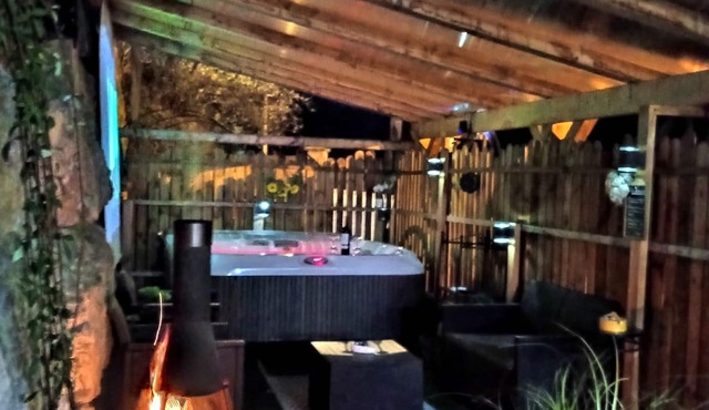 Chalet Couple Avec Jacuzzi Privatif