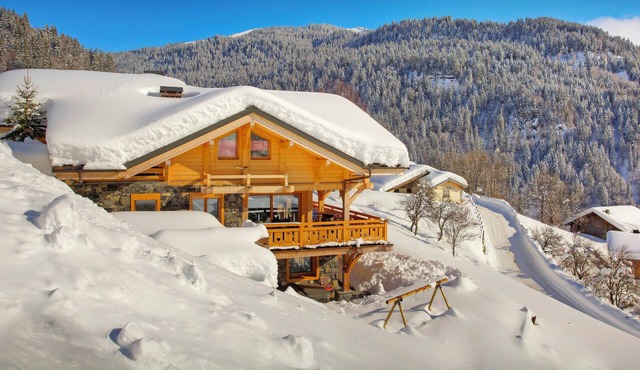 Chalet Crechoua - alpine home in Megève for 14, spa & slopes - OVO Network